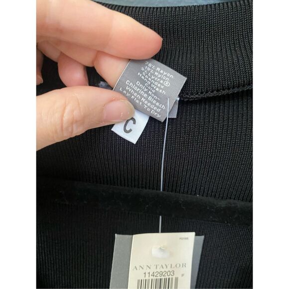 Ann Taylor NWT Black Knit Crop Jacket Blazer, Size Medium, MSRP $68 - Picture 5 of 10